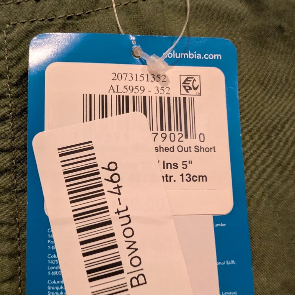 Columbia Holly Hideaway Washed Out Green Shorts Women’s Sz 12 NWT - Picture 3 of 11
